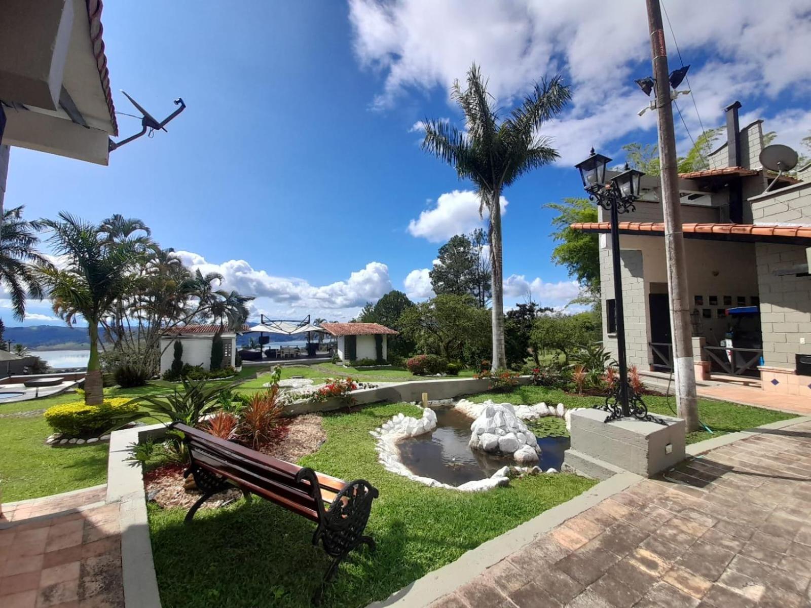 Hotel Maca Lago Calima Εξωτερικό φωτογραφία